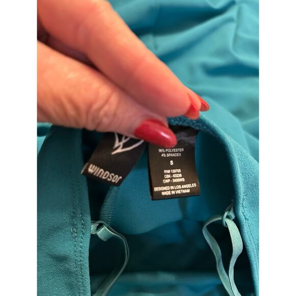 Windsor Christie Crepe Formal Gown - Size S - Picture 9 of 11